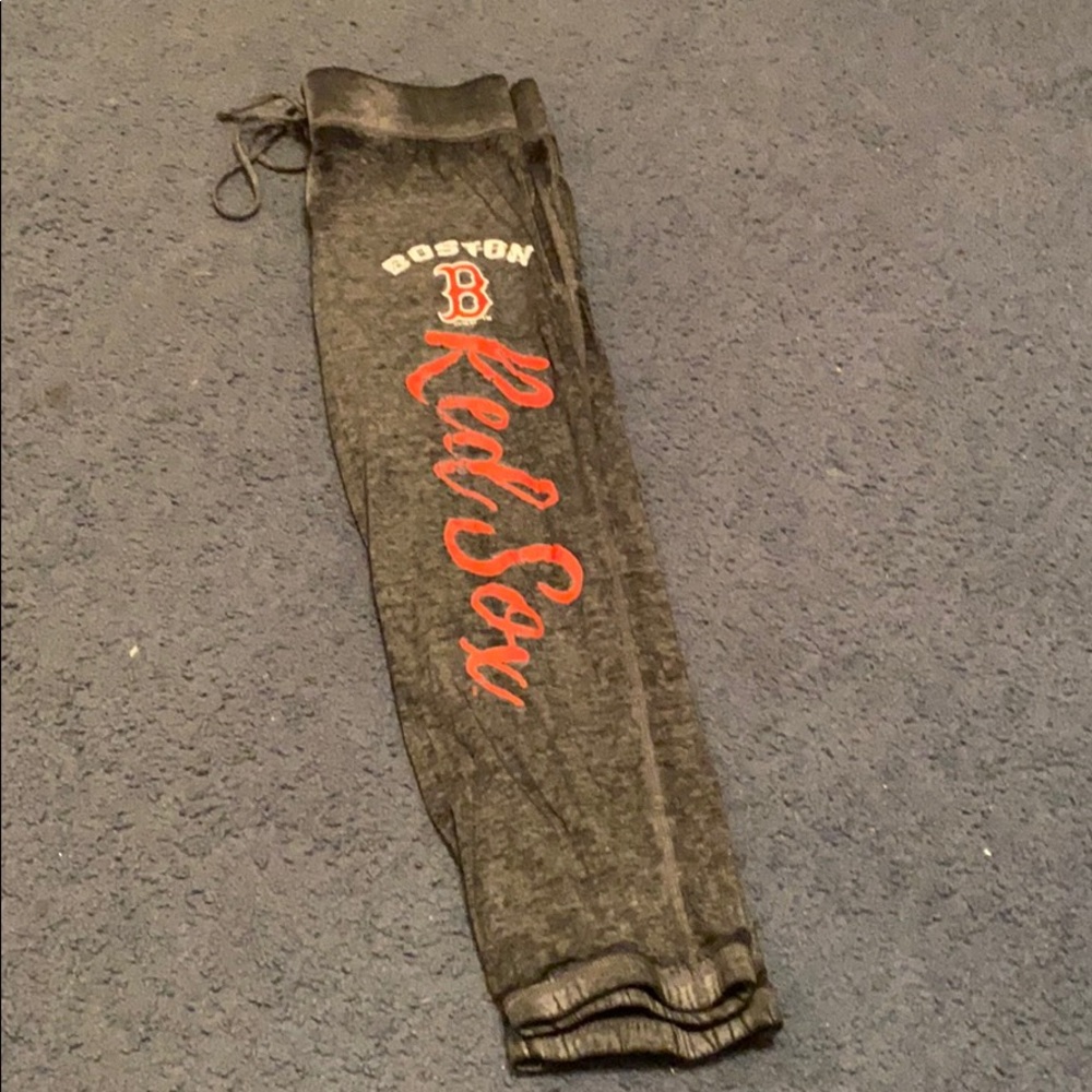 MLB Boston Red Sox Cropped Sweatpants Size S